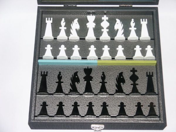 Jeu d'échecs (pièces)